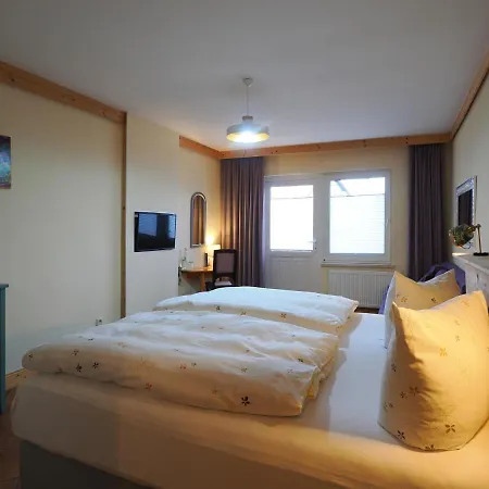 Bauernstube Morgenitz * Mellenthin