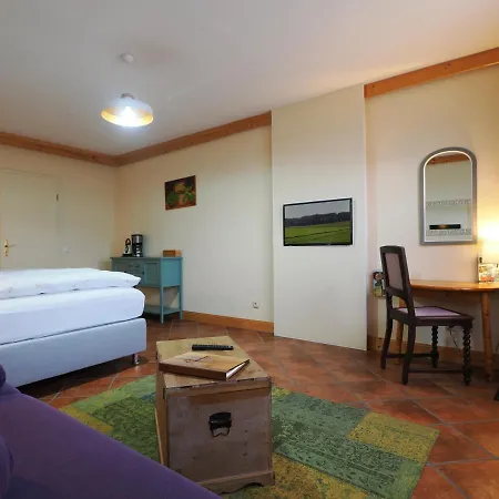 Bauernstube Morgenitz Fogadó *